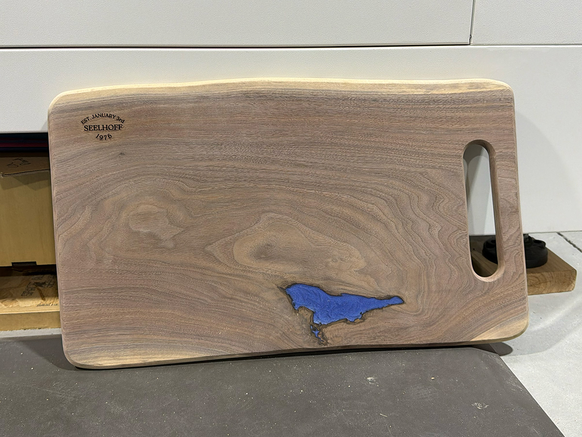 hickory-cutting-board-seelhoff